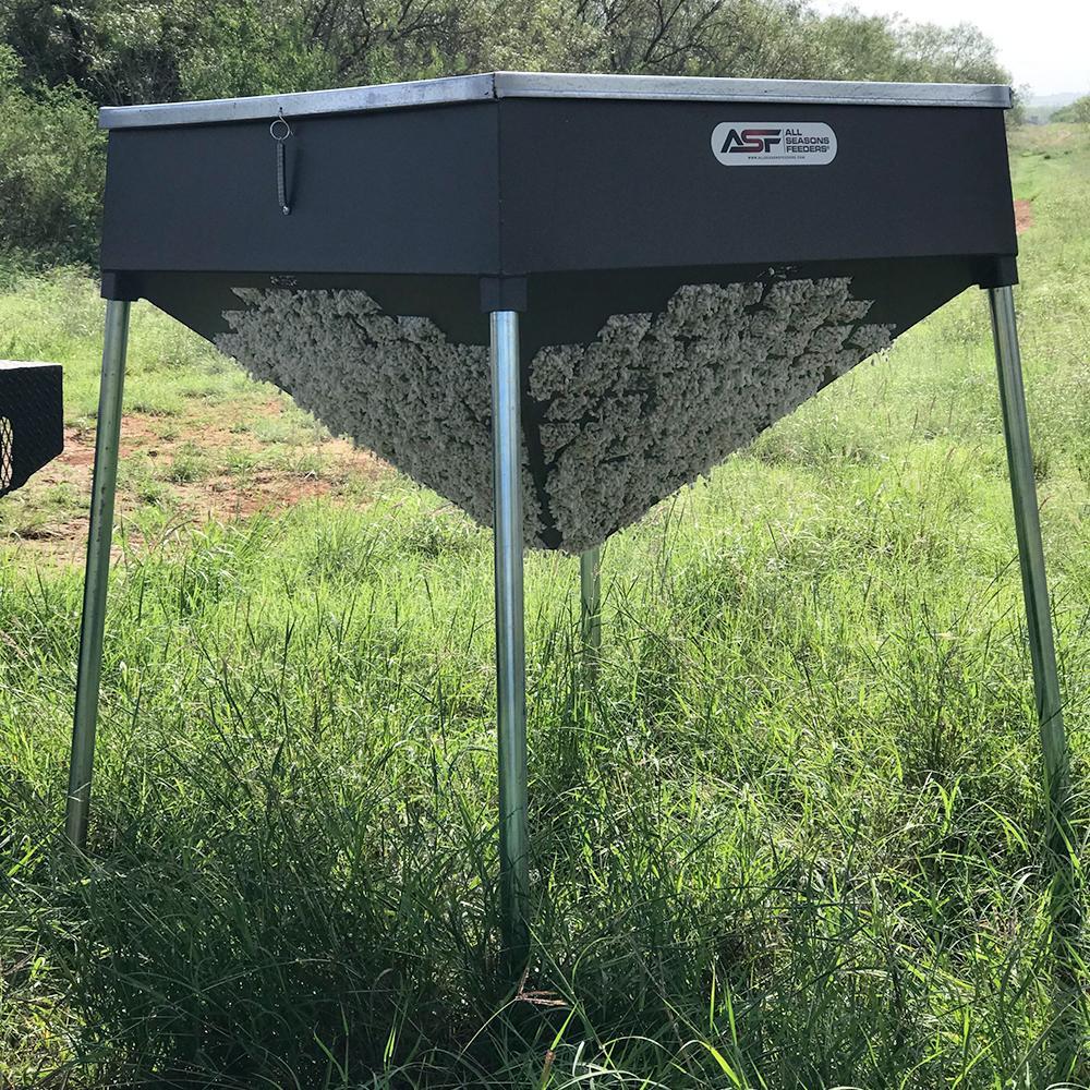 500 CottonSeed Feeder